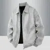 Jaqueta retro moderna de camurça com lapela para homens, novo modelo primavera e outono 2026, jaqueta casual de workwear americana para meninos