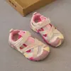 Sandalias Deportivas Cerradas para Niños, Nuevo Estilo de Verano para Niñas, Zapatos de Agua de Malla Transpirable, Suela Suave, Resistentes al Desgaste para la Playa