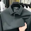 Camisa polo para hombre con forro de polar, nuevo modelo otoño 2026, color liso, sin costuras, camiseta de manga larga para hombre