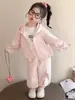Conejo de Orejas Suaves Atuendo Casual - Rosa