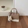 Transfronterizo 2026 Verano Nuevo Versátil Gama Alta Nicho Diseño Exquisito Moda Viajero Hombro Cruzado Almohada Bolso