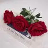 Rosas Simuladas Decoração de Sala de Estar Gabinete de TV Arranjo de Flores Dia dos Namorados Flor Única Plástico Flor Falsa Arranjo de Flores Secas