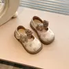 Zapatos de cuero bordados vintage nuevos de primavera para niñas, mocasines bajos, zapatos de princesa para niñas pequeñas, zapatos de un solo color para bebé
