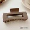 Pinza Grande de Tiburón Estilo Coreano, Nuevo Accesorio para el Cabello de Verano para Mujeres, Pinza de Color Café Leche para la Parte Posterior de la Cabeza, Al por Mayor