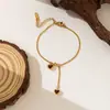 Collar de Lujo Accesible de Nicho Casual y Exquisito Collar con Colgante de Corazón Pequeño Cadena para Clavícula de Acero de Titanio Dorado de 18 Quilates que No se Desvanece para Mujeres