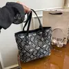 2025 Nova Moda Retrô Bolsa de Ombro Feminina Casual Casual Estilo Ocidental Mais Fácil de Combinar Para o Trabalho Passeio Bolsa Tote Portátil