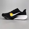 Los tenis para correr Pegasus 42, con una suela de amortiguación de aire de longitud completa, están diseñados tanto para hombres como para mujeres y están disponibles exclusivamente para ventas transfronterizas como calzado deportivo.