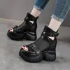 Botas curtas de couro macio com salto alto, biqueira aberta e detalhes vazados, novo estilo verão 2026, botas frescas com plataforma e sola grossa, sandálias romanas femininas para uso externo
