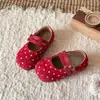 Sapatos Pequenos de Couro para Meninas 2026 Primavera/Outono Novo Estilo Moda Infantil Mocassins de Bolinhas Sapatos Individuais de Princesa Vermelha Birkenstock