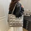 Bolsa para Ropa de Algodón Espacial Otoño e Invierno 2025 Bolsa de Hombro Cruzada de Gran Capacidad Bolsa de Plumas Estilo Coreano Casual Casual Bolsa Grande Mujer