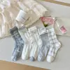 Calcetines Coreanos para Mujer Dulces de Lunares con Lazo Colgante de Corazón Calcetines de Media Pantorrilla Tela Ins Etiqueta Botón Encaje Calcetines con Volantes
