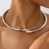 Pulseira de Colar Abertura de Mola Geométrica Metálica Brilhante Estilosa Europeia e Americana Feminina Punk Simples Gargantilha