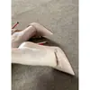 Sapatos de Salto Alto Elegantes Estilo Francês Nude Vazado Lateral Fundo Vermelho Laço Bico Fino Baixo para o Dia a Dia Stiletto Novos