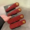 Grampo de Cabelo Vermelho com Design de Coração e Letra Dourada para Atmosfera de Ano Novo, Grampo de Franja de Alta Qualidade, Penteadeira para Cabelos Soltos