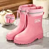 Nuevas botas de lluvia para mujer estilo coreano, engrosadas, resistentes al desgaste, impermeables y antideslizantes, con forro adicional de algodón para mayor calidez, perfectas para otoño e invierno, y con un diseño de media caña a la moda