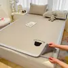 Tapete Gelado de Seda de Gelo Lavável à Máquina Classe A, Tapete de Seda de Gelo para Uso Doméstico, Tapete de Cama Solteiro/Casal, Tapete Macio Estilo Bordado de Feijão de Gelo Conjunto de Três Peças