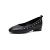 Design Personalizado! Mocassins Baixos Planos Bico Redondo com Rebites 2026 Outono Slip-On Versáteis para o Trabalho Calçados Femininos