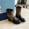 Botas curtas femininas estilosas 2026 outono e inverno novas botas de lona com retalhos e salto empilhado botas retrô de viagem estilo cowboy western botas de moda
