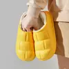 2024 nuevo bolso tacón zapatillas de algodón impermeables para mujer otoño e invierno hogar red famosa suela gruesa zapatillas de algodón EVA cálidas para usar en casa