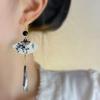 Pendientes de borlas de bambú con tinta en forma de abanico, estilo chino, retro y moderno, para mujer, 2024, elegantes y explosivos, de estilo antiguo.
