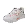 00002025 Novo Estilo Primavera/Verão Bico Redondo Cano Baixo Sola Grossa Sapatos Femininos Individuais com Cadarço Frontal, Fabricante de Sapatos Casuais Esportivos Femininos