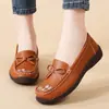 Sapatos Femininos Casuais Confortáveis Antiderrapantes de Primavera Slip-On Sapatos de Mãe Moda Casual Sapatos Femininos Sapatos Preguiçosos Sapatos Únicos Sapatos Casuais