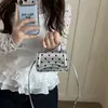 Bolso de hombro, bolso cruzado y bolso de mano simples y modernos de lunares, nuevo para el verano de 2026, gran capacidad, bolso cuadrado pequeño de moda para mujer