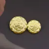 Botón Metálico Vintage de Camelia Xiaoxiang Botón de Traje de Alta Gama Hebilla Sólida para Ropa Venta al por Mayor