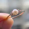 Anel de Moda Pérola em Prata Pura S925 da Art Source, Estilo Elegante e Versátil para o Dia a Dia, Anel Vintage com Fileira de Diamantes, Anel de Cauda para Mulheres