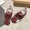 Zapatos casuales de moda en bloques de color de cuero sintético para mujer, nueva colección primavera/otoño 2026, diseño de nicho, cierre versátil de cordones y velcro, estilo Forrest Gump