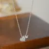 Cadena para Clavícula Elegante con Baño de Oro Real y Circonitas Microincrustadas Diseño de Nicho para Mujer Collar con Forma de Corazón Cadena Sencilla para Suéter de Uso Diario