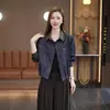 Chaqueta vaquera casual estilo coreano con cuello de solapa, nueva colección otoño 2026 para mujer, de longitud corta, manga larga, prenda exterior versátil y a la moda