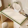 Alfombrilla de mesa de cuero para tocador, sensación de lujo ligero y alta gama, mantel impermeable para mesa de café, alfombrilla protectora de escritorio para manicura y maquillaje de dormitorio