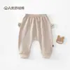 Pantalones de algodón suave de grado A para bebé en otoño, pantalones casuales para el hogar para niños y niñas, pantalones a rayas antibacterianos para uso en exteriores