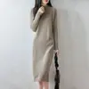 Vestido de Punto de Lana Pura con Cuello Redondo Semi Alto de Manga Larga para Mujer, Diseño Hueco Retorcido, Largo Medio, Nueva Colección Otoño/Invierno 2026