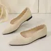 Zapatos de Mujer de Suela Blanda Transfronterizos Europeos y Americanos Cómodos de Tejido Flyknit Verano Casuales Zapatos Negros Transpirables Puntiagudos Planos Venta al por Mayor Tallas Grandes
