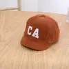 Gorra de Pana Infantil Coreana con Visera Corta Moda Otoño Hombres y Mujeres Bebé Color Sólido Bordado de Letras Gorra de Béisbol Moderna