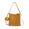 Bolsa de Grande Capacidade Feminina 2026 Nova Moda Outono Bolsa Transversal Tecida Toque de Luxo Super Quente Bolsa de Ombro Único Tipo Saco