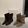 Botas femininas, nova coleção de outono 2026, com fivela de cinto, design versátil, bico quadrado, salto grosso, estilo retrô e um toque da estética "Mellard", botinhas estilo country