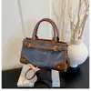 Bolsa de mão nicho estilo francês para mulheres, comércio exterior, nova, de alta qualidade, leve, luxuosa, bolsa de trabalho retrô, bolsa de ombro e transversal versátil