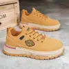 Sapatos Masculinos de Cano Baixo Primavera e Outono Novos Moda em Couro Solado Grosso Casual Sapatos Esportivos Masculinos para Exterior Resistentes ao Desgaste Tênis da Moda