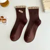 Meias Novas de Meia-Cança para Primavera e Outono na Cor Café com Renda de Laço, Meias Longas Slouch Versáteis da Moda para Mulheres