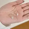 Versión Coreana Plata de Ley S925 Oro Champagne Circonita Pendientes de Gancho para Oreja Nicho Ligeros Frescos Aguja de Plata Cuidado de los Oídos Venta al por Mayor