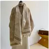 Bufanda Nueva de Importación de Otoño e Invierno del Fabricante, Bufanda y Chal Jacquard Paisley Suave Premium Europeo y Americano de Doble Uso