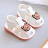 Zapatos de Cuna para Bebé 2026 Modelo Nuevo Zapatos para Caminar de Bebé para Niños y Niñas de un Año Suela Suave Antideslizante Zapatos de Verano Cerrados