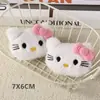 Broche de Muñeco de Peluche de Dibujos Animados, Accesorios de Decoración para Ropa Infantil, Sombreros, Calcetines, Accesorios para el Cabello, Pinzas para el Cabello, Bolsos, Gato Kt