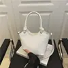 Bolso Casual y Elegante para Mujer 2026 Nueva Moda Bolso Cubo para Viajes Diarios con un Toque de Lujo y un Chic Diseño Cruzado