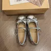 Sapatos Baixos Femininos Prata Fosco Corte Baixo 2026 Outono Novos Mary Janes Solado Macio Laço Sapatilhas Pequenas de Couro