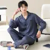Conjunto de pijama masculino estilo coreano para primavera e outono, seda gelada, lapela, cardigã de manga longa, seda sintética de luxo leve, modelagem solta para casa