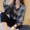 Camisa Xadrez Feminina Outono 2026 Novo Estilo Estilo Hong Kong Retrô Design Moderno Camisa de Manga Longa Com Botões